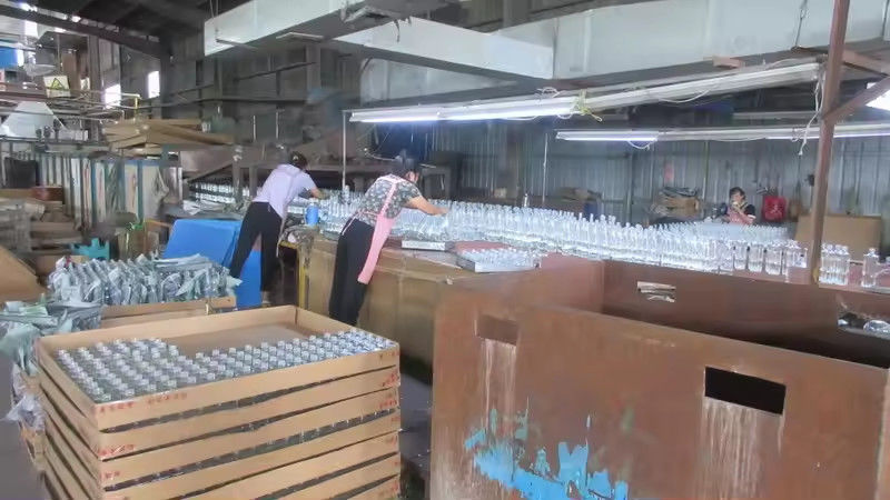 Shandong Rich Glass Products Co., Ltd γραμμή παραγωγής του κατασκευαστή